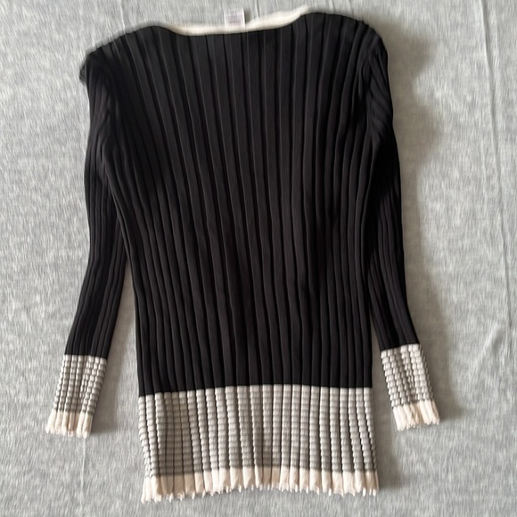 AK anna klein Black and Cream Women's Sweater size M - Picture 6 of 6